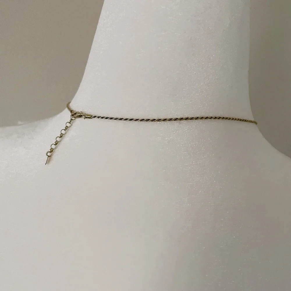 14k Gold Vermeil Nalin Studios Shiny Gold “Rose” Square Coin Medallion Necklace - Picture 10 of 10